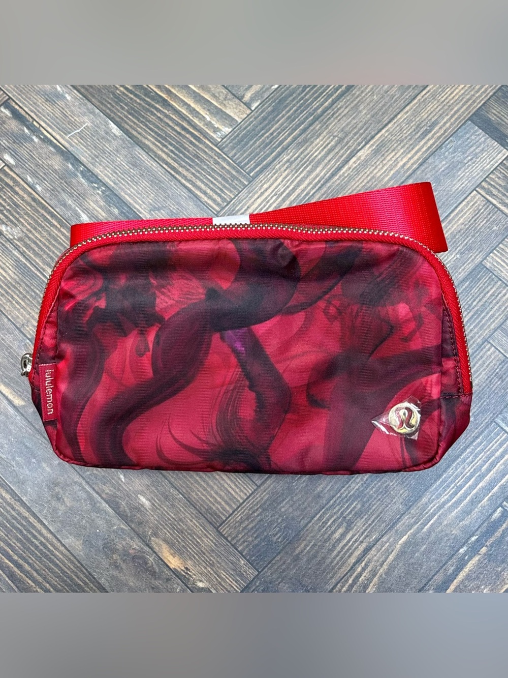 NWT Lululemon Everywhere Belt Bag *NY In Red